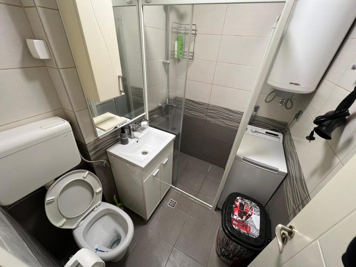 Capital Appartement Belgrado Buitenkant foto