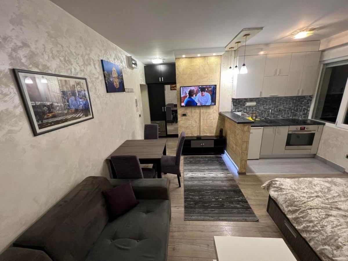 Capital Appartement Belgrado Buitenkant foto